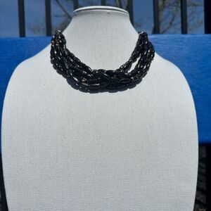 AMANDA BLACK BEADED STATEMENT NECKLACE